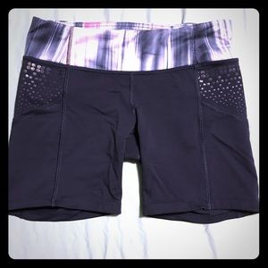 Lululemon Athletics running/biking shorts sz 4